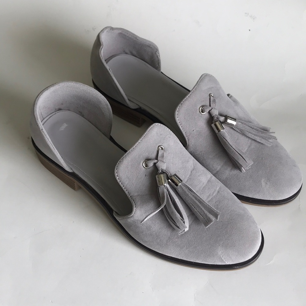 gray cut out tassel shoes
